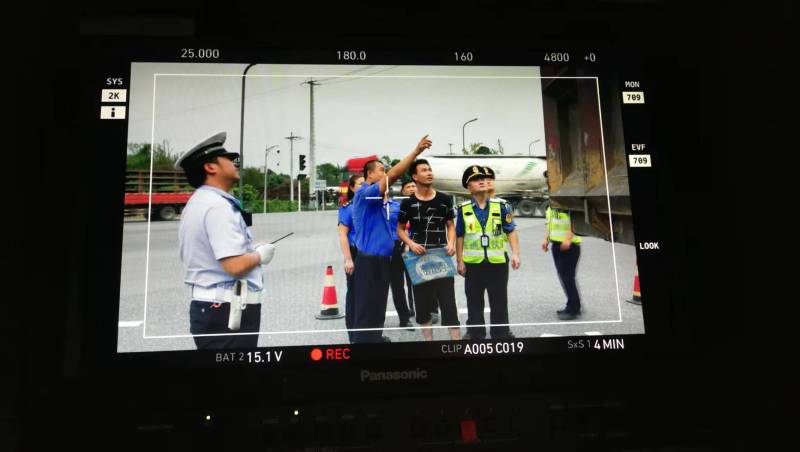 青岛TVC拍摄：用专业镜头助力品牌曝光，让广告触达更多目标用户！